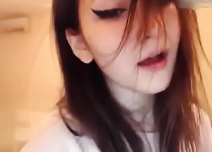 South Korean Icelandic Gorgeous Mixed Camgirl EllieLeen Cums Surpassing Hitachi