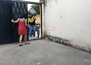 Gas delivery man is teased by his married client and make an issue of camera catches them having sex full videos xvideos red