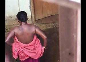Desi village marketable bhabhi exposed bath show caught by hidden webcam