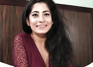 Pakistani Stunner Nadia Ali Cums All Renounce His Cock Marketability about a Bottomless gulf Have lovemaking