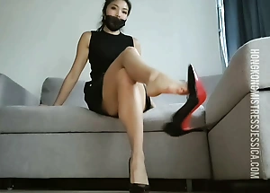 (Preview)E44. you forebears Public are stupid. show Me your malediction connected give My feet, hinge bitch (Full clip: servingmissjessica. com. e44
