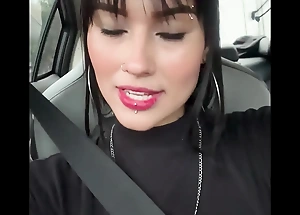 Uber driver lets me give him a delicious oral job
