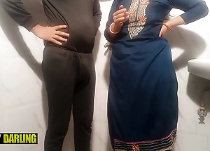 xxx Punjabi Bhabhi fucked by Bihari in get under one's ladies' room during smoke, Dirty Hindi and Punjabi Audio