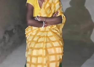 Beautiful Bengali village hotwife fucking and saree and black blouse remove boob sucking