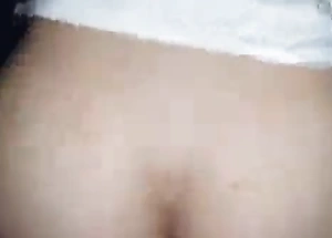 Puta Novinha e Magrinha, Gemendo Alto Dando a Buceta e o Cuzinho pra Estourar!